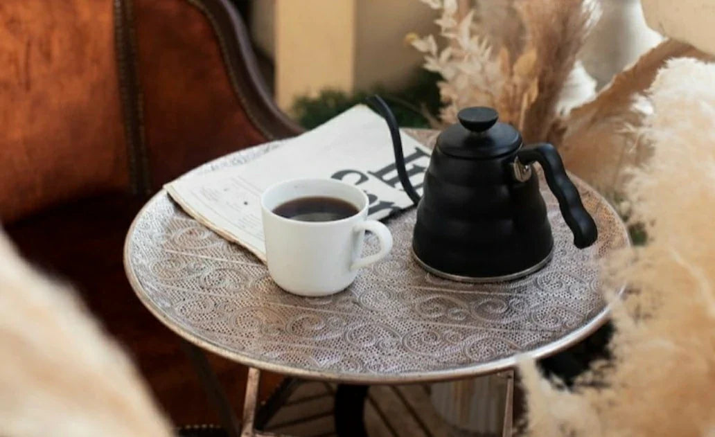 Orta Sehpa ve Bardaklıklı Orta Sehpa Modelleri ile Şık ve Fonksiyonel Dekorasyon